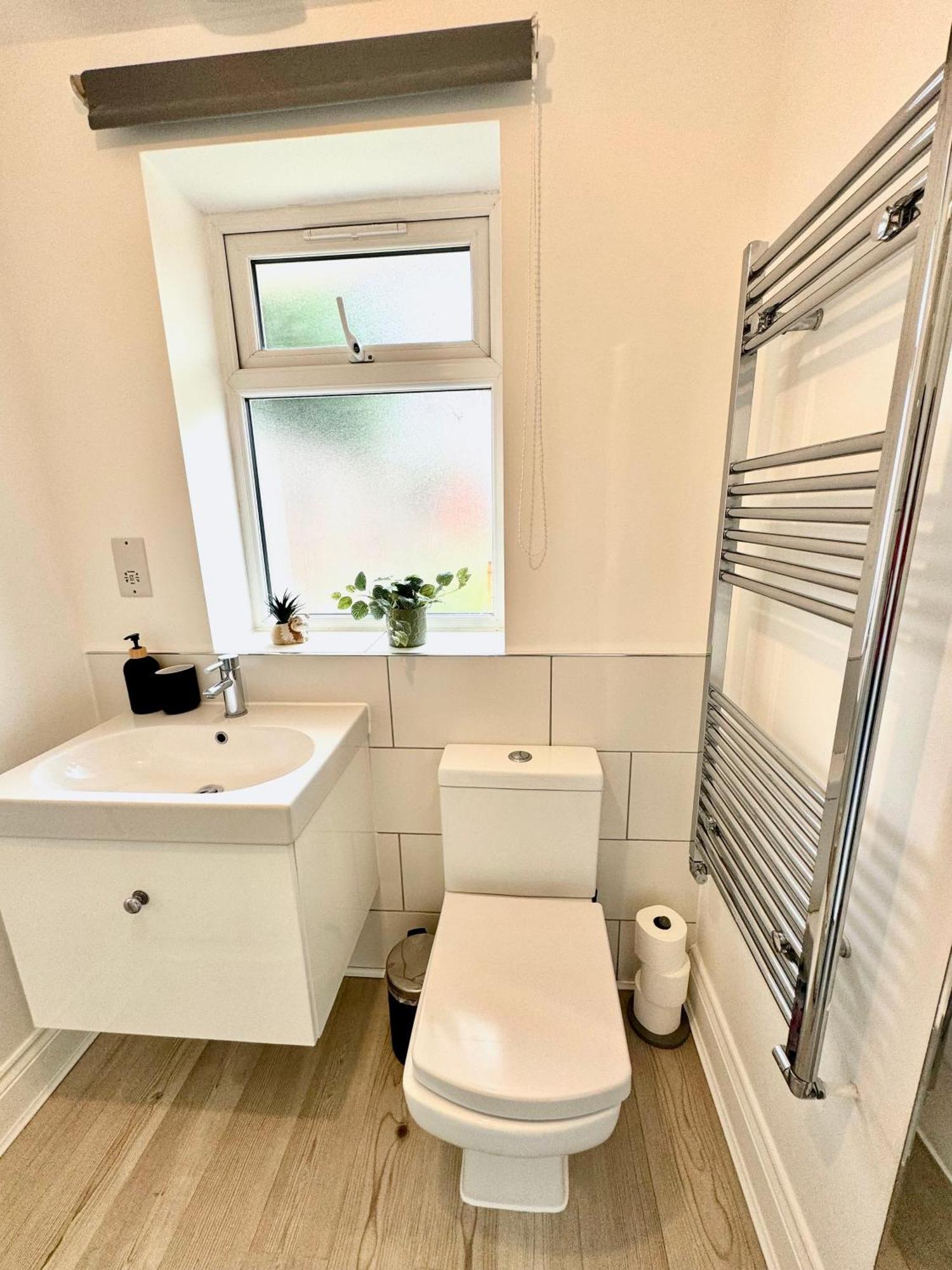 Garden 1-bed Flat 30min To Downtown & Free Parking Apartamento Londres