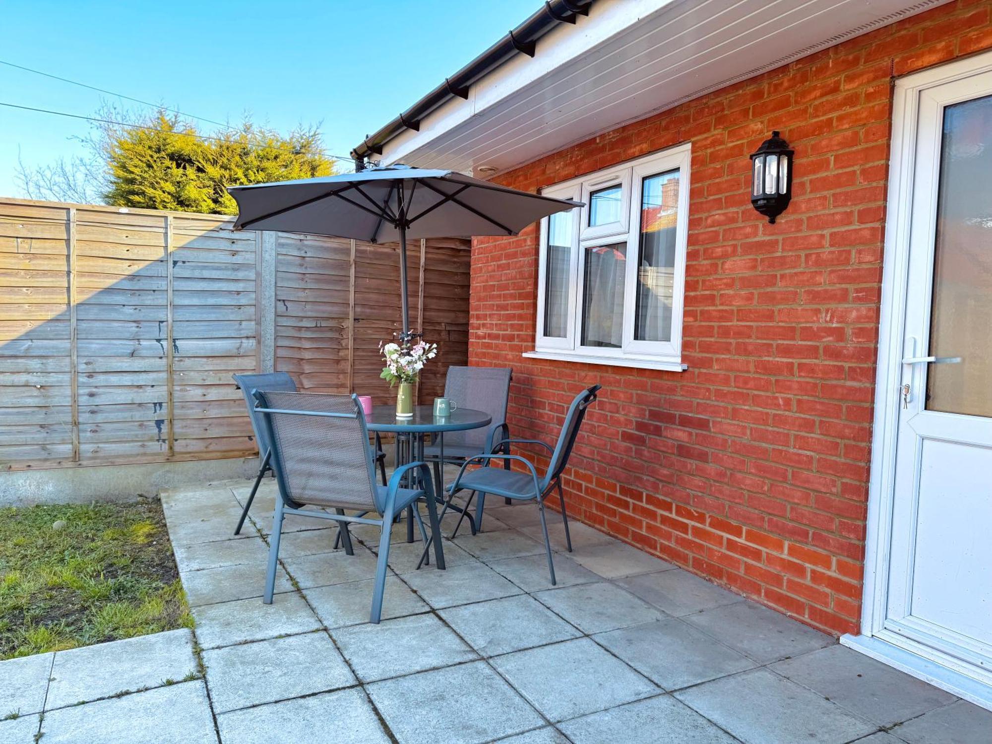 Garden 1-bed Flat 30min To Downtown & Free Parking Londen